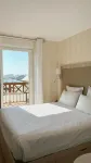 Logis Hôtel Saint Guirec Et de La Plage