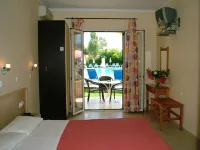 Kamari Apartments Hotels in Thinali