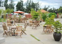 Long Beach Hotel Hotel di Tuy Hoa