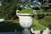 Château de Beaulieu et Magnolia Spa the Originals Relais 주 레 투르 호텔