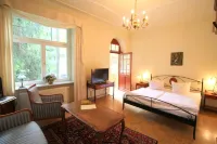 Hotel-Appartement-Villa Ulenburg Hotels in Radeberg