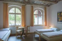 Schaffhausen Youth Hostel Hotels in Neuhausen am Rheinfall