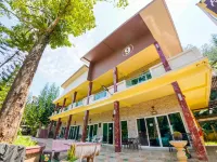 Happy Garden Resort Betong Hotels in Betong