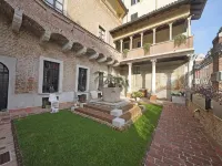 Foresteria Palazzo Guazzoni Zaccaria Hotels in Cremona