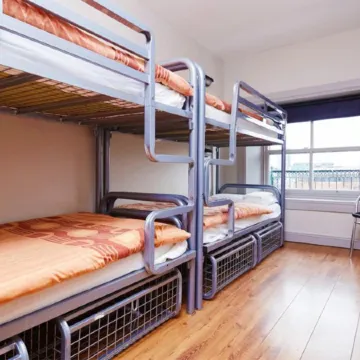BRU Bar & Hostel
