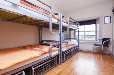BRU Bar & Hostel Отели в г. 