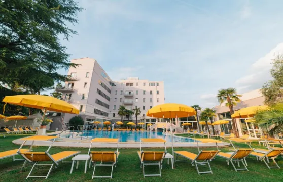 海爾維温泉酒店