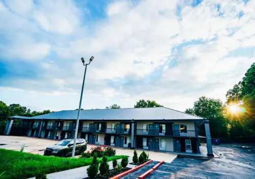 LX Hotel, BW Signature Collection by Best Western فنادق في تولاهوما