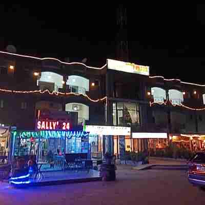 Apartments Plaza Hotel Hotel Exterior