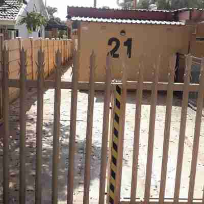 Protea Park Self Catering Guesthouse Hotel Exterior