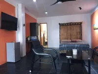 Blue Pagoda Rooms 포로 호텔