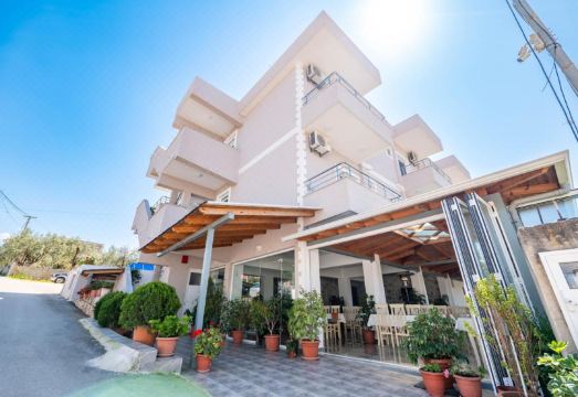 알렉산더 아파트먼트 외관