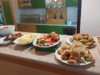Homely Studios - breakfast