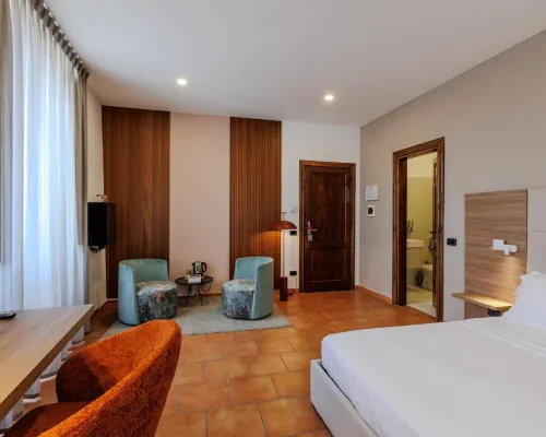 城市宮殿酒店 伊塞爾尼亞省酒店