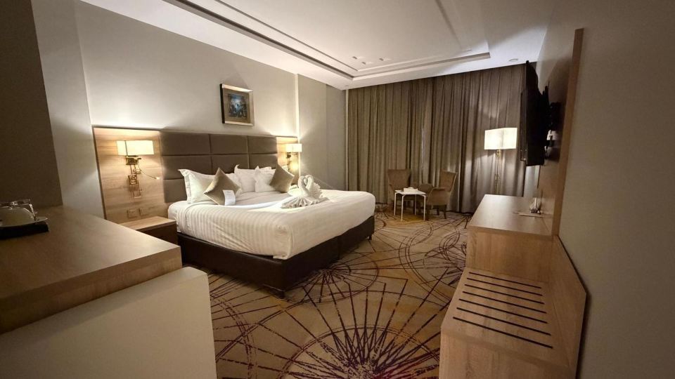 Seven Garden's Hotel