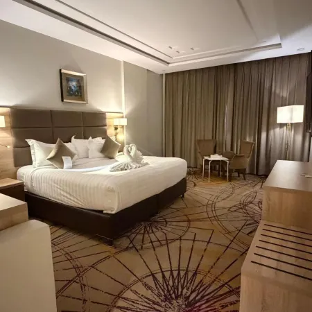 Seven Garden's Hotel