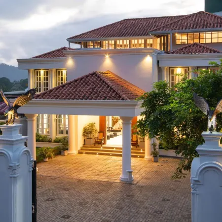 The White House Villa — Aniwatta