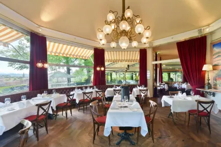 Unique Hotel Innere Enge Отели в г. Шюпфен