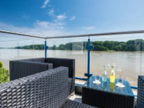 Rheinterrassen Hotel Café Restaurant Hotels in Widdig