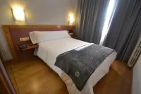 Hotel Brujas de Irues