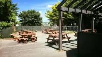 The Menai Hotel and Bar Hotels in der Nähe von Plas Cadnant Hidden Gardens