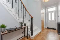 Dollar Apartments-41 Bridge Street Hotels in Dollar