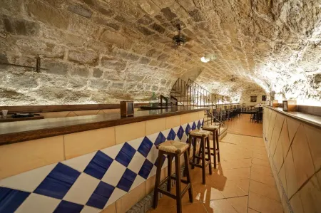 Alvar Fañez Отели в г. Убеда