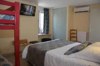 Logis Hôtel Bellevue Hotel a Saint-Pardoux