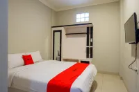 RedDoorz Plus Near Jogja City Mall 5 Hotels in Mlati