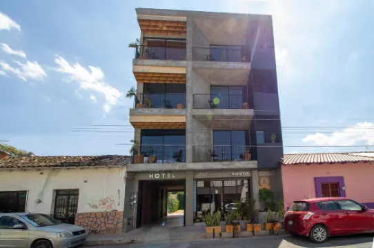 Hotel Momotus Tuxtla, en El Centro - Acceso autónomo โรงแรมในตุกซ์ตลากูเตียร์เรซ