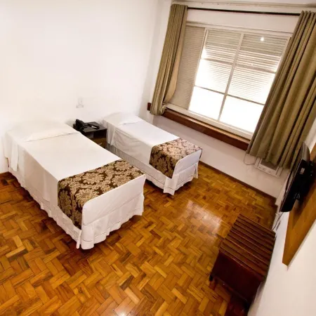 Turrance White Hotel