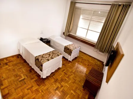 圖蘭斯懷特飯店