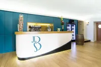 Hôtel le Bellevue Hotels in Saint-Pierre-de-Boeuf