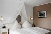 Bach Hotel Hotels near Art Doktorsee