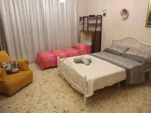 Appartamento Turistico Giarre Offre Camera in Condivisione Euro 300 Al Mese