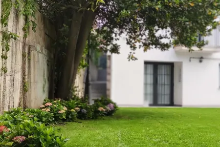 Le Petit Boutique Hotel