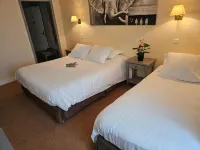 โรงแรมร้านอาหารแอลยูนีค