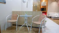 Shi-ro-i Poshtel