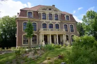 Domitys - le château de la Pilule Hotels in Saint-Quentin