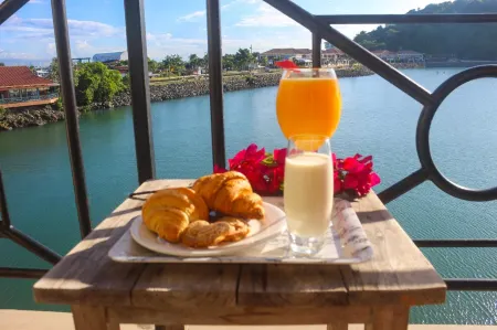 The Beach House Отели рядом с достопримечательностью «Остров Табога»