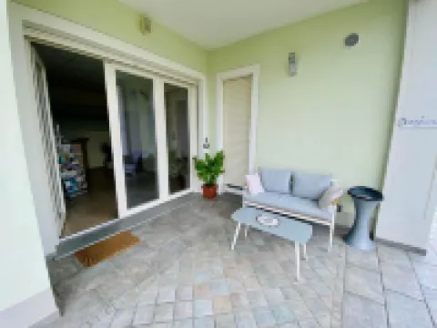 Eremes Rooms & Apartments