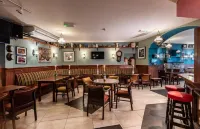 Foley's Guesthouse & Self Catering Holiday Homes - bar