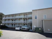 Chincoteague Inn - parking