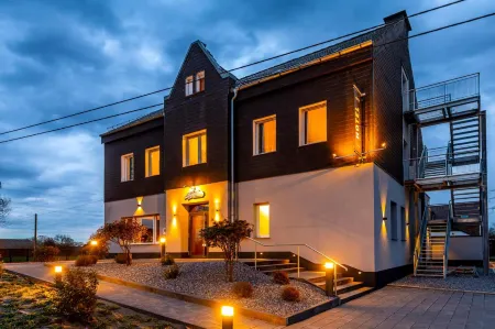 Hotel Zu Freunden Отели в г. Хамм