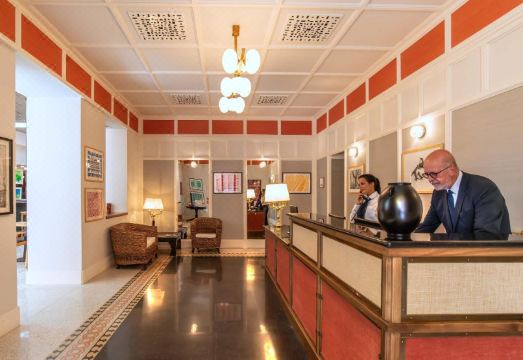 알베르고 에티코 로마 평면 TV와 객실