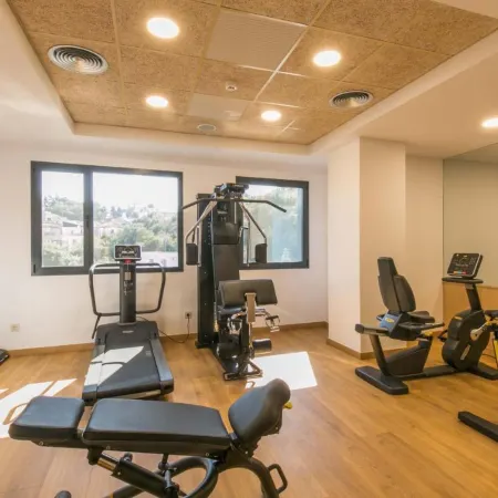 Lamaraz Hotels