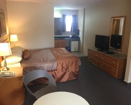 Avalon Inn Hotels in Osoyoos