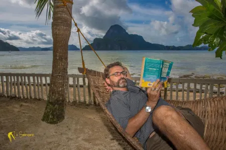 La Salangane Caalan Beach Villa Отели рядом с достопримечательностью «Парадайс Бич»