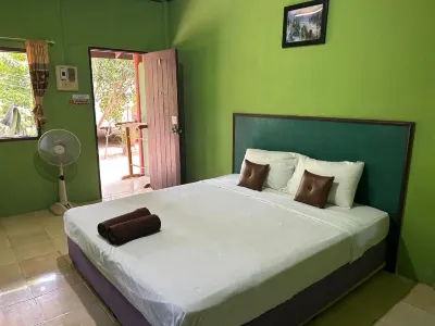ABC Bungalow Отели рядом с достопримечательностью «Wat Khao Tham»