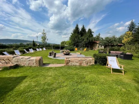 Landgasthof 'Zur Quelle' Отели рядом с достопримечательностью «Schlossmuseum - Schloss Budingen»